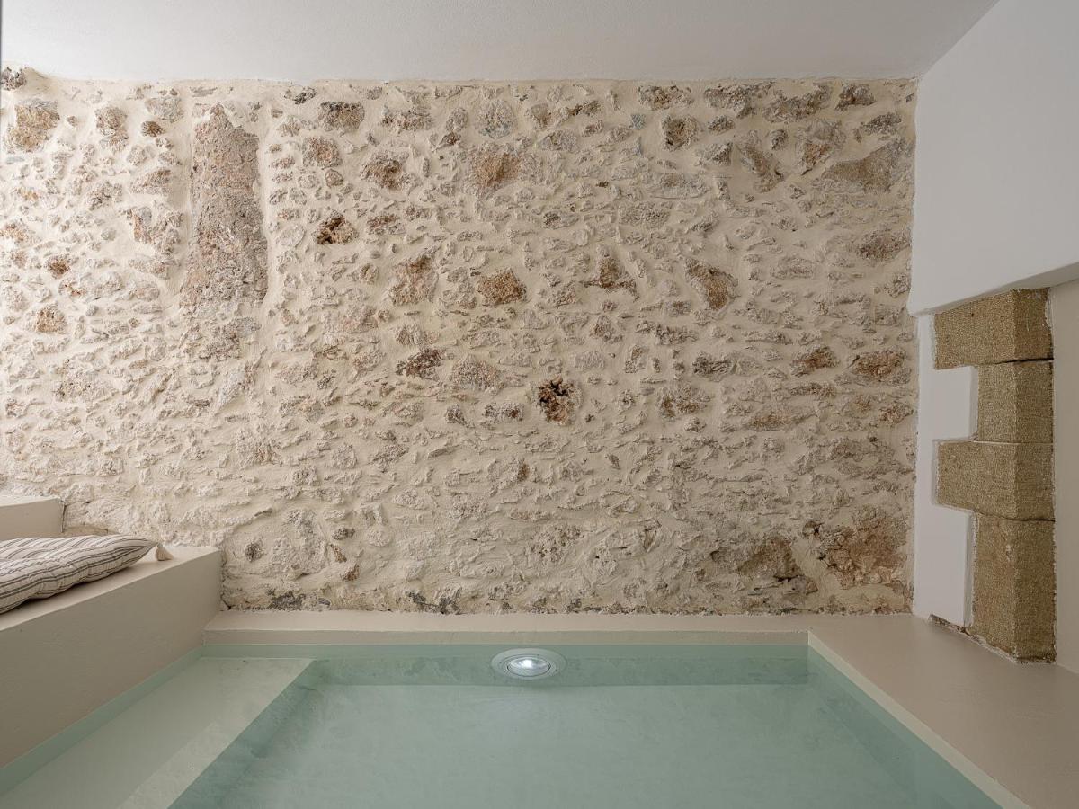 Lithos Retreat Lägenhet Kolimvarion Exteriör bild